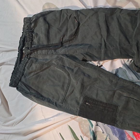 HeiHei Capri pants - Picture 3 of 5